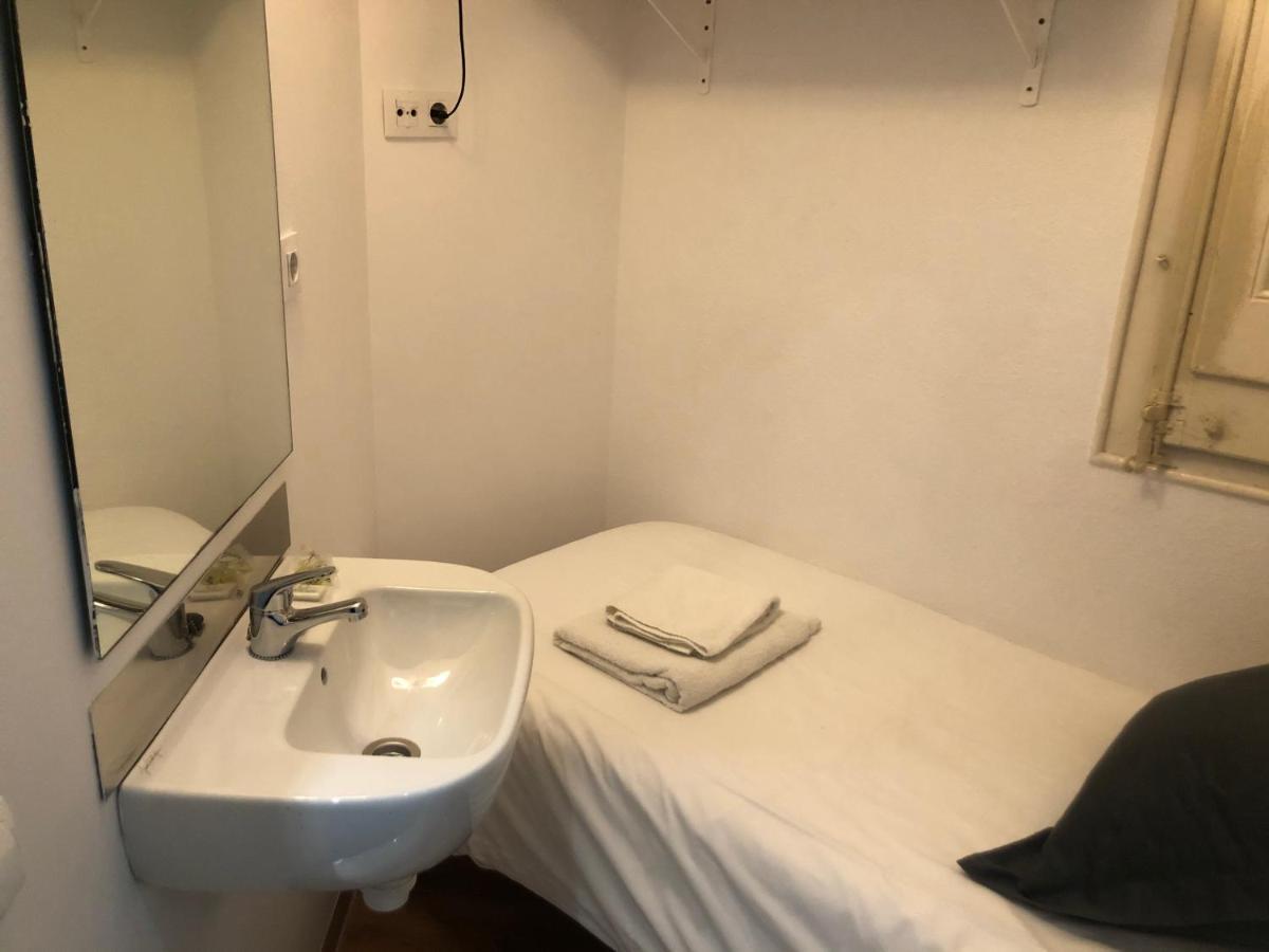 Hostalin Barcelona Diputacion Экстерьер фото